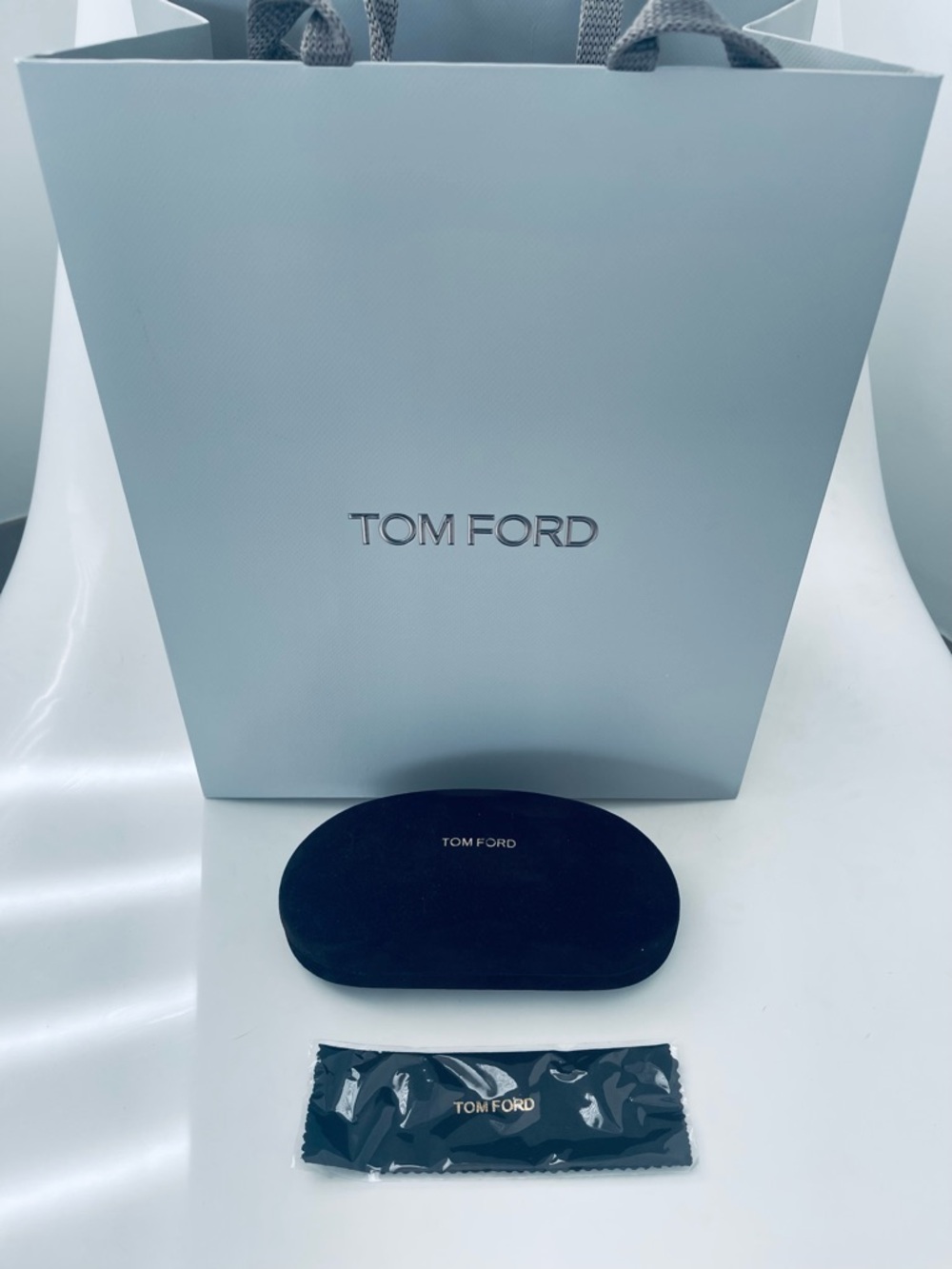 Tom Ford NEW Suede Hard Case For Sunglasses With Polishing Cloth & TF Gift Bag